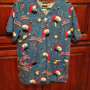 🎅Christmas scrub top-must sell!!🎄Sold in bundle