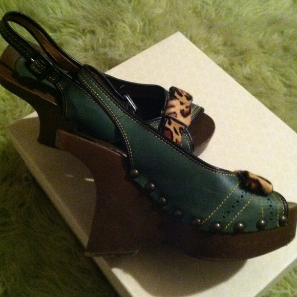 $50 off!!MARNI couture green studded platforms - Picture 3 of 4