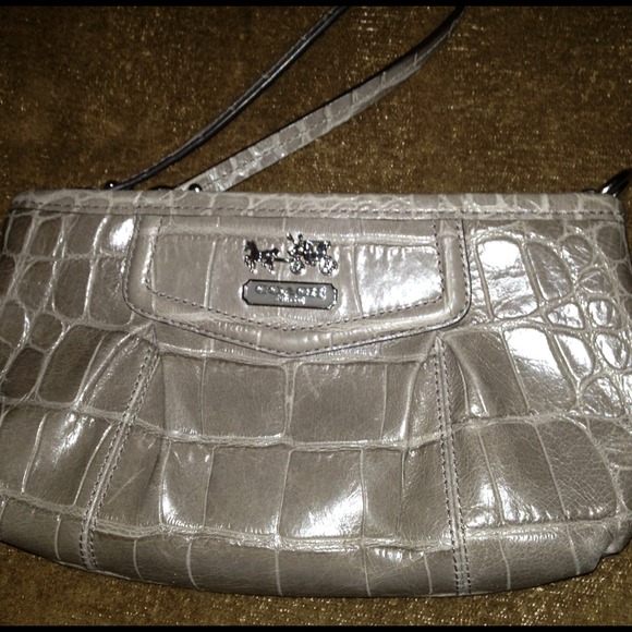 Coach wristlet SOLD!!!!!