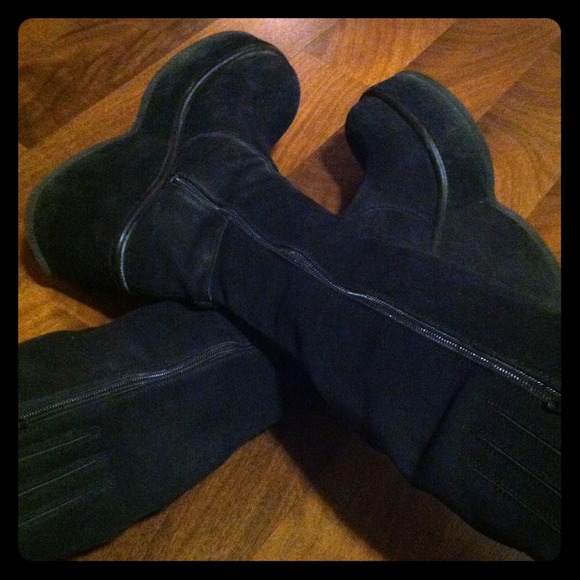 Black suede boots