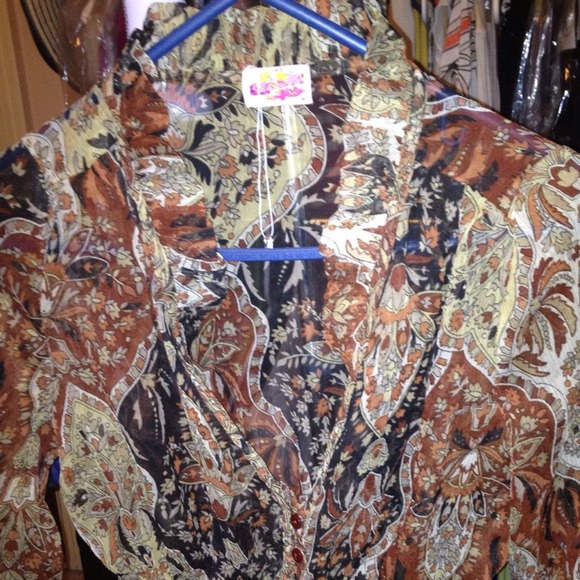 Brown multi color blouse - Picture 1 of 3