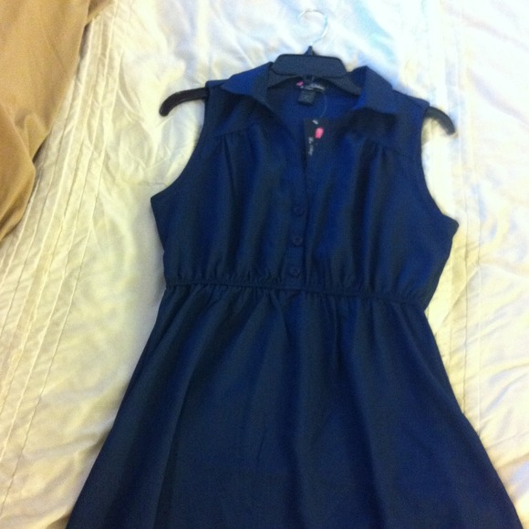 🌸High-Low Navy Dress🌸 - Picture 2 of 2