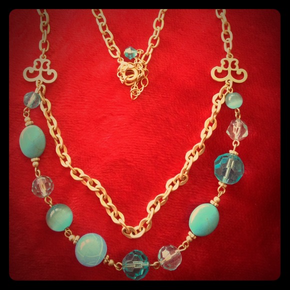 Gorgeous Matt gold necklace with blue stones ❤