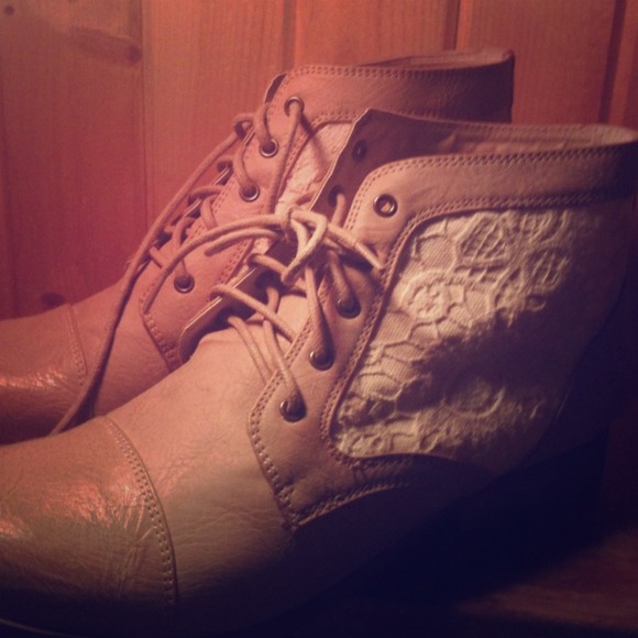 Boots! From buckle🎀