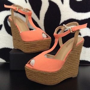 ❌RESERVED❌Salmon Wedge Sandals - Never Worn