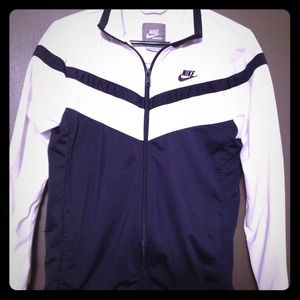 Navy & white Nike track jacket Boys XL (18-20)