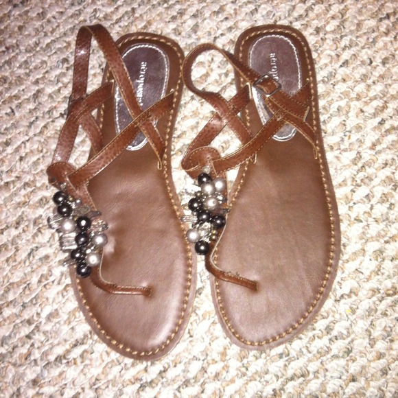 Brown Aeropostale embellished sandals.
