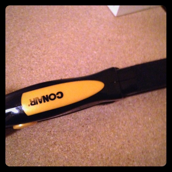 *Conair flat iron Used