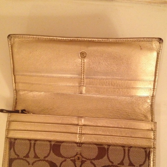 Coach Wallet - Picture 2 of 4