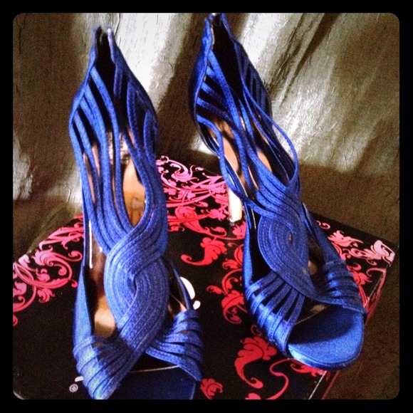 Blue elegant shoe