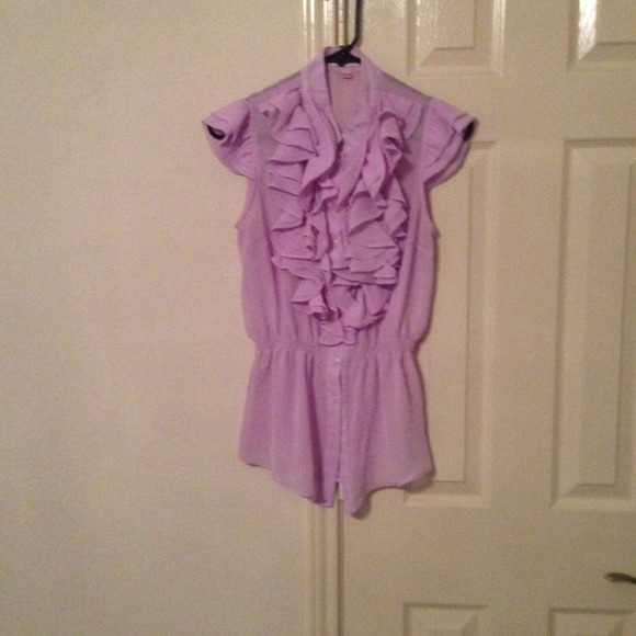 Romeo and Juliet Couture ruffled top