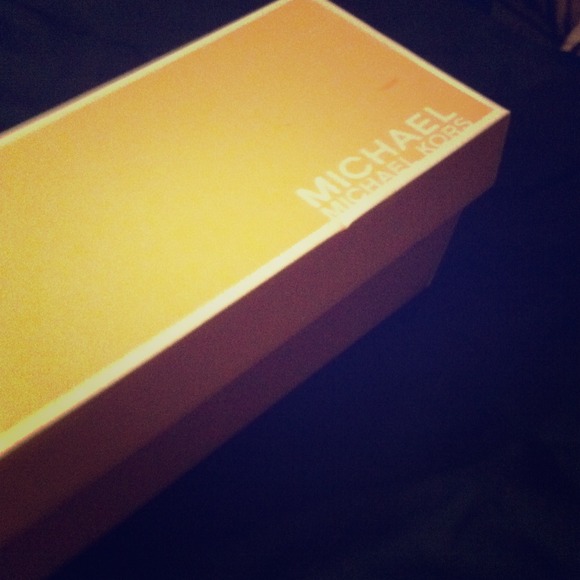 Michael Kors flip flops