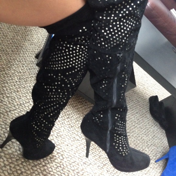🚫 Bundled 🚫Tall Black Over The Knee High Heel - Picture 2 of 4