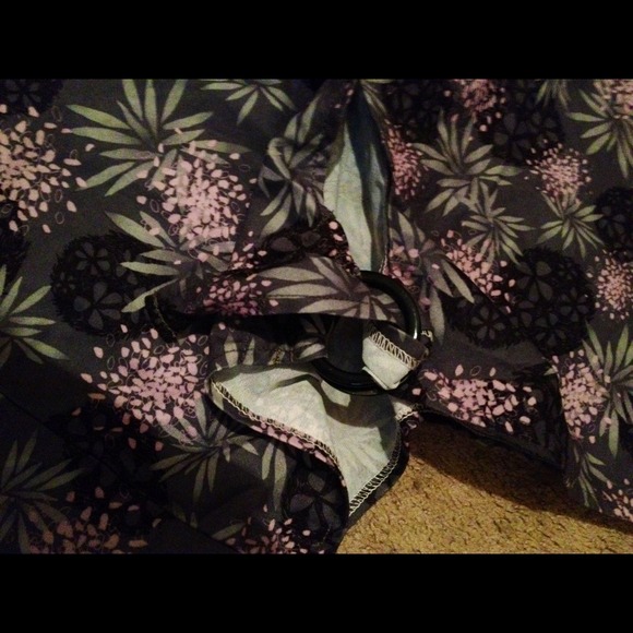Breast feeding wrap. - Picture 3 of 3