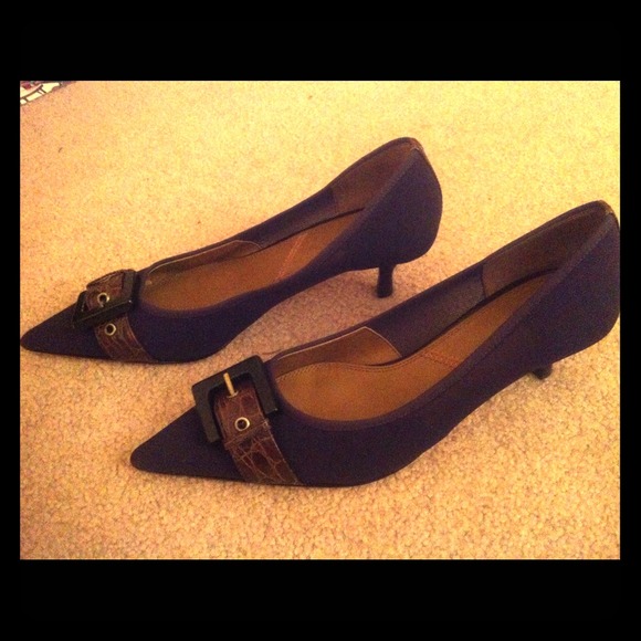 Tahari heels REDUCED