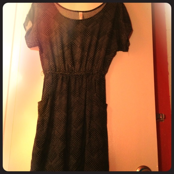 Xhileration dress size S