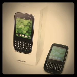 RESERVED UNTIL SUNDAY Palm pixi plus. Touch screen