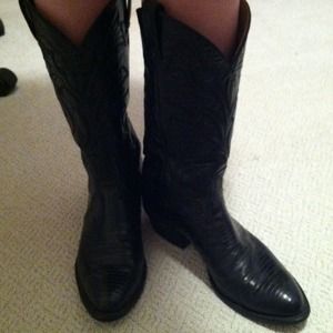 Tony Lama size 10.5 black cowboy boots
