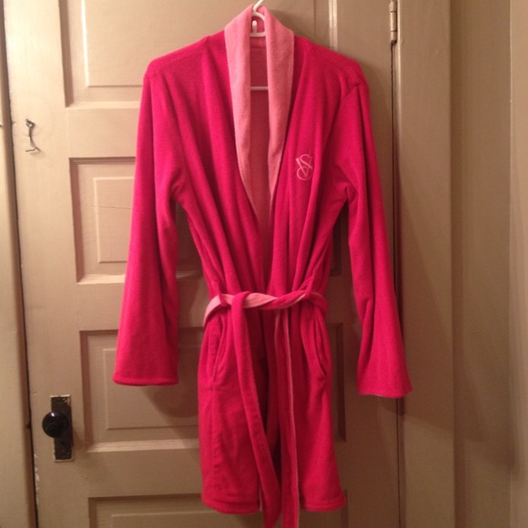 🎀RESERVED🎀 Victoria's Secret robe