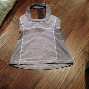 Lululemon top