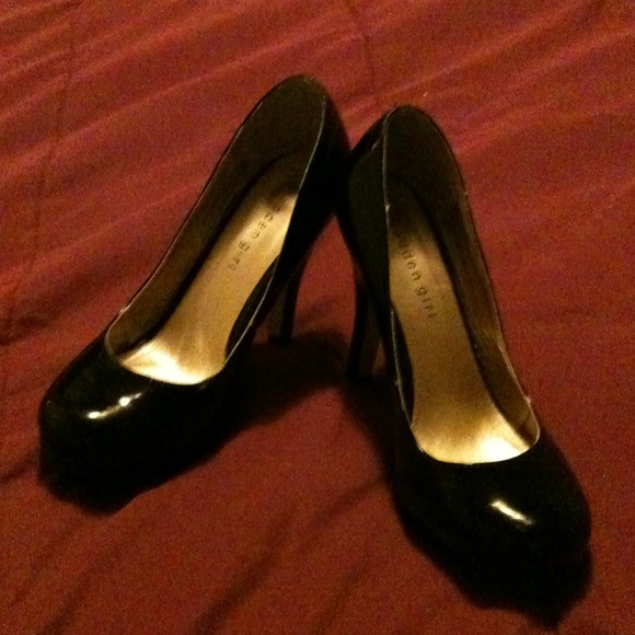 Black 4inch heels with 1/2 inch platform