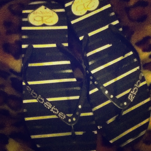 Black and white sandal wedges