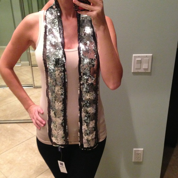 Sold!!!!NWT Gap Sequin Scarf or Belt