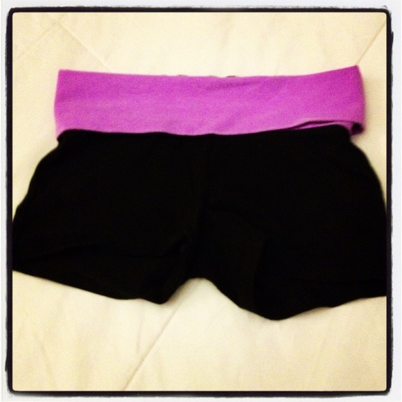 🔴Sold @meganellis🔴Vs joga shorts !!🎀