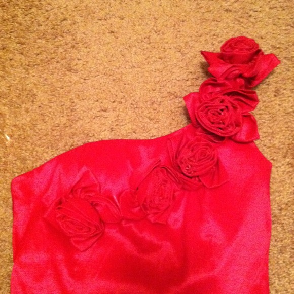 Hot pink dress - Picture 2 of 3