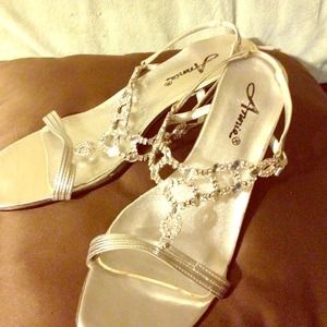 Bundle shoes & men's track jacket