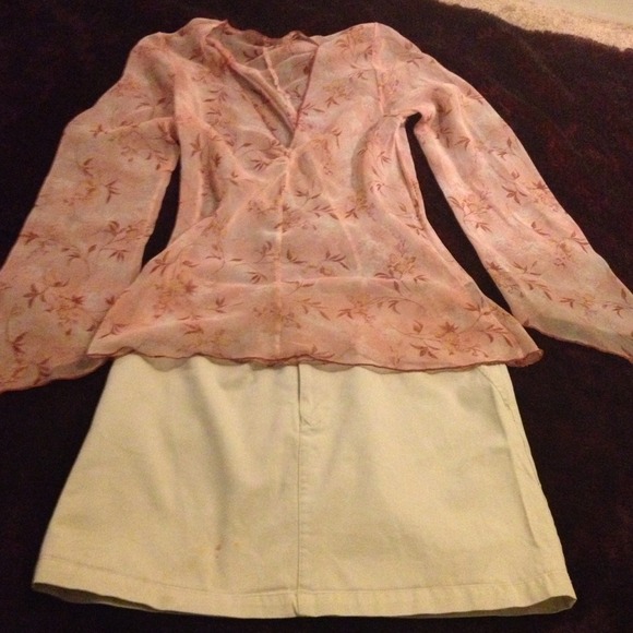 Floral pink sheer shirt - Picture 2 of 3