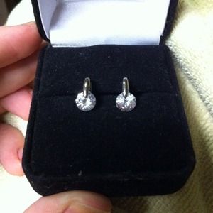 Very Pretty Diamond Earrings!!