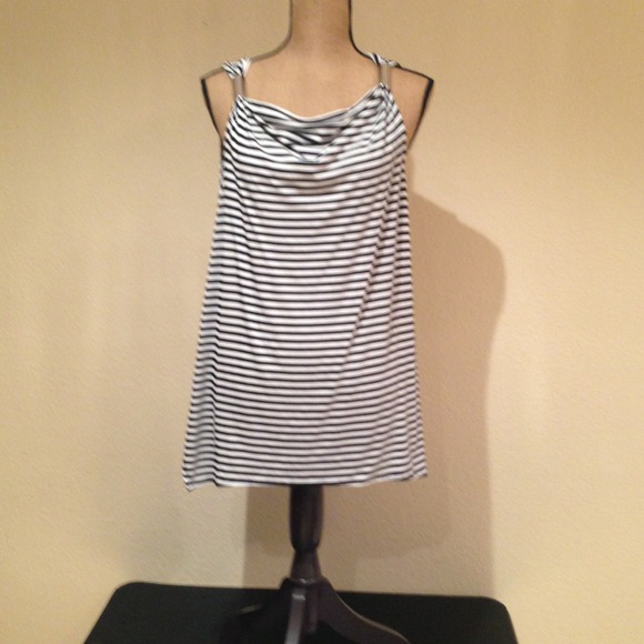 Black and white tunic, great with black leggings!