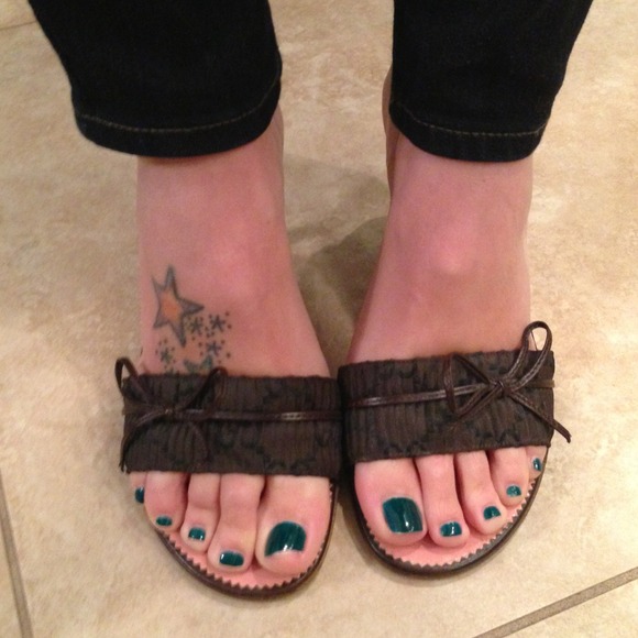 Gucci Shoes - Bundle Gucci Slides, T-bags Top, A & F Top & Dress