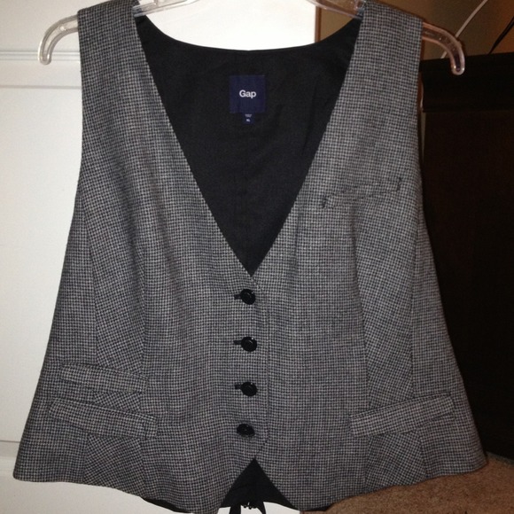Gap vest