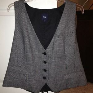 Gap vest