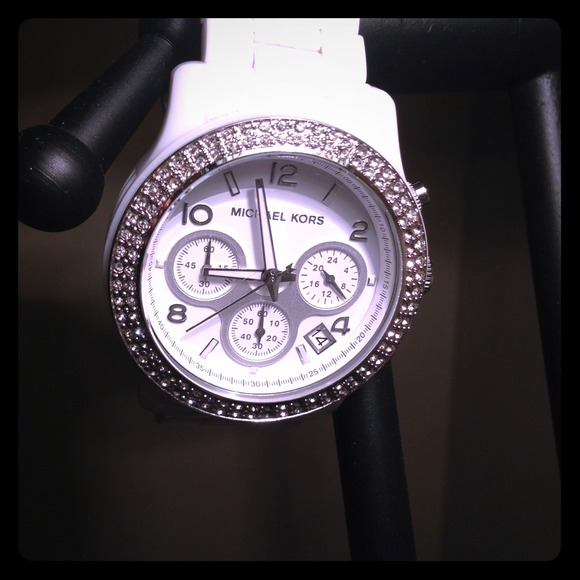 White Michael Kors watch - Picture 1 of 4