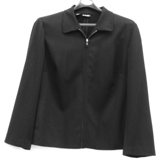 SOLD in bundle! Plus Size Black Zippered Jacket
