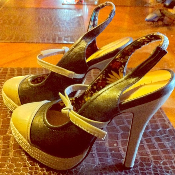 For layinalove...Black / Gray Sling-Back Heels 8.5