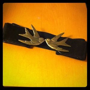 Adorable bird cinch belt