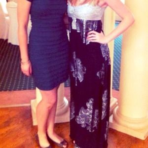 $85!! Nicole Miller Maxi Dress, Size 8