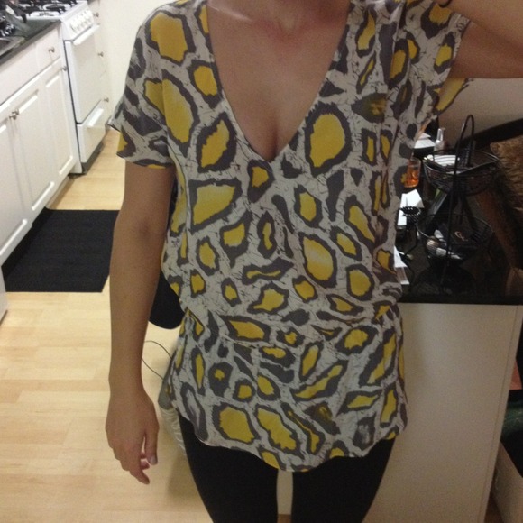 Sold in Bundle - white grey & yellow leopard top