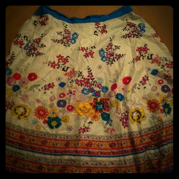 🎁🎁HOLD🎁🎁Cute vintage skirt sz XL:)