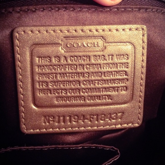 ❌SOLD❌✂PRICE CUT!✂Coach Purse!🚫Trades - Picture 3 of 4