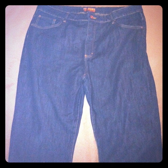 Traded!!!! Bitten Sarah Jessica Parker jeans:)