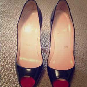 Louboutin Very Prive Black Patent Pump