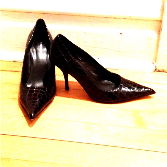 Sold in bundle! BCBG Max Azria croco-calf heels