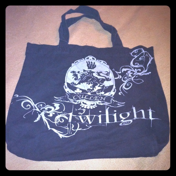 🎁🎁BUNDLE🎁🎁(tote&torrid top)