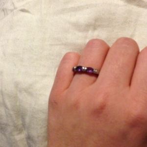 VINTAGE Silver and purple ring