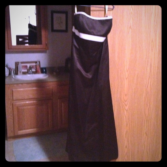 Long Strapless gown